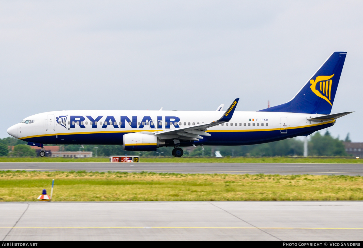 Aircraft Photo of EI-EKB | Boeing 737-8AS | Ryanair | AirHistory.net #775058