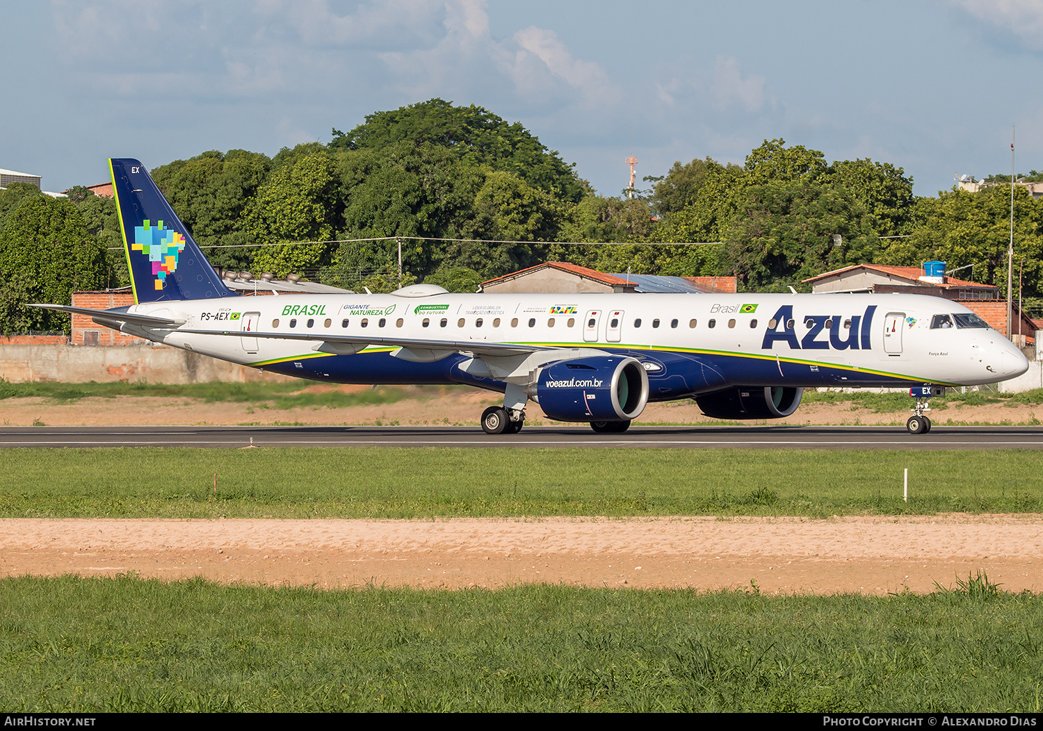 Aircraft Photo of PS-AEX | Embraer 195-E2 (ERJ-190-400 STD) | Azul Linhas Aéreas Brasileiras | AirHistory.net #775104
