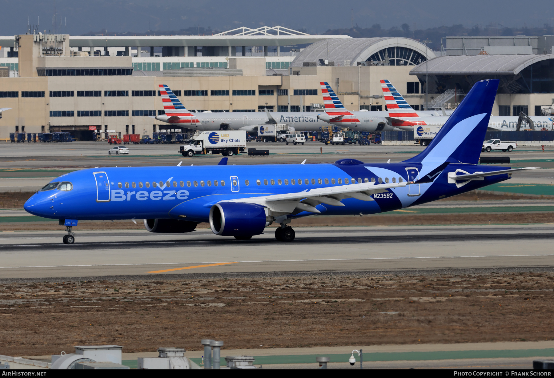 Aircraft Photo of N235BZ | Airbus A220-300 (BD-500-1A11) | Breeze Airways | AirHistory.net #775129