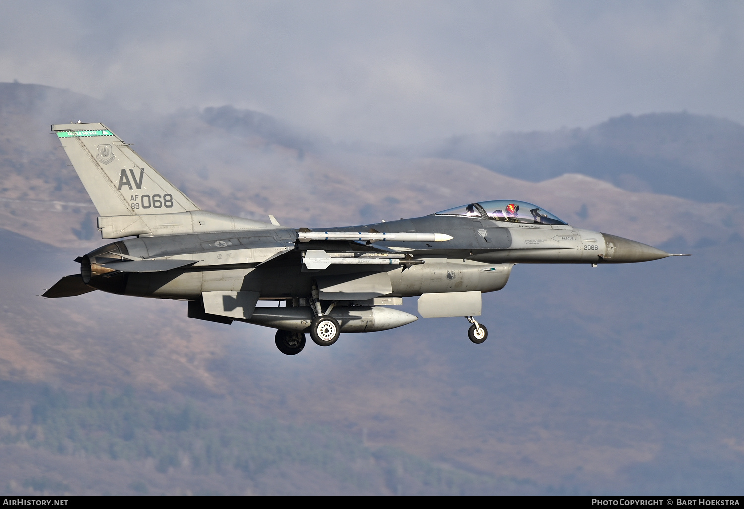 Aircraft Photo of 89-2068 / AF89-068 | General Dynamics F-16CM Fighting Falcon | USA - Air Force | AirHistory.net #775145