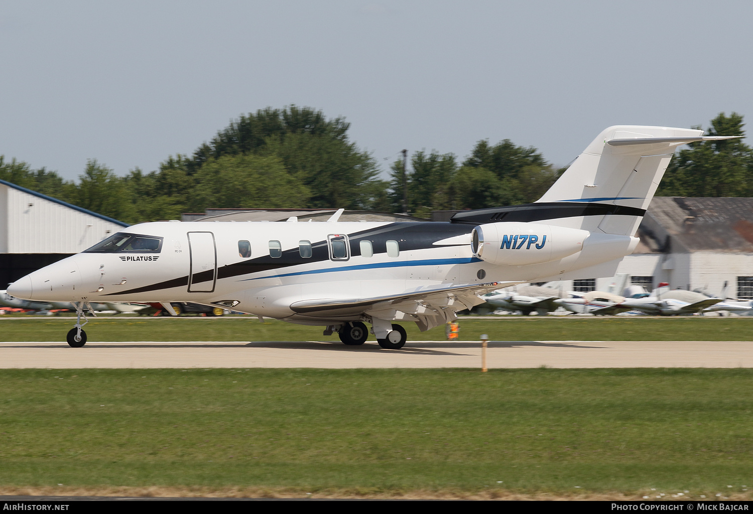 Aircraft Photo of N17PJ | Pilatus PC-24 | AirHistory.net #775147