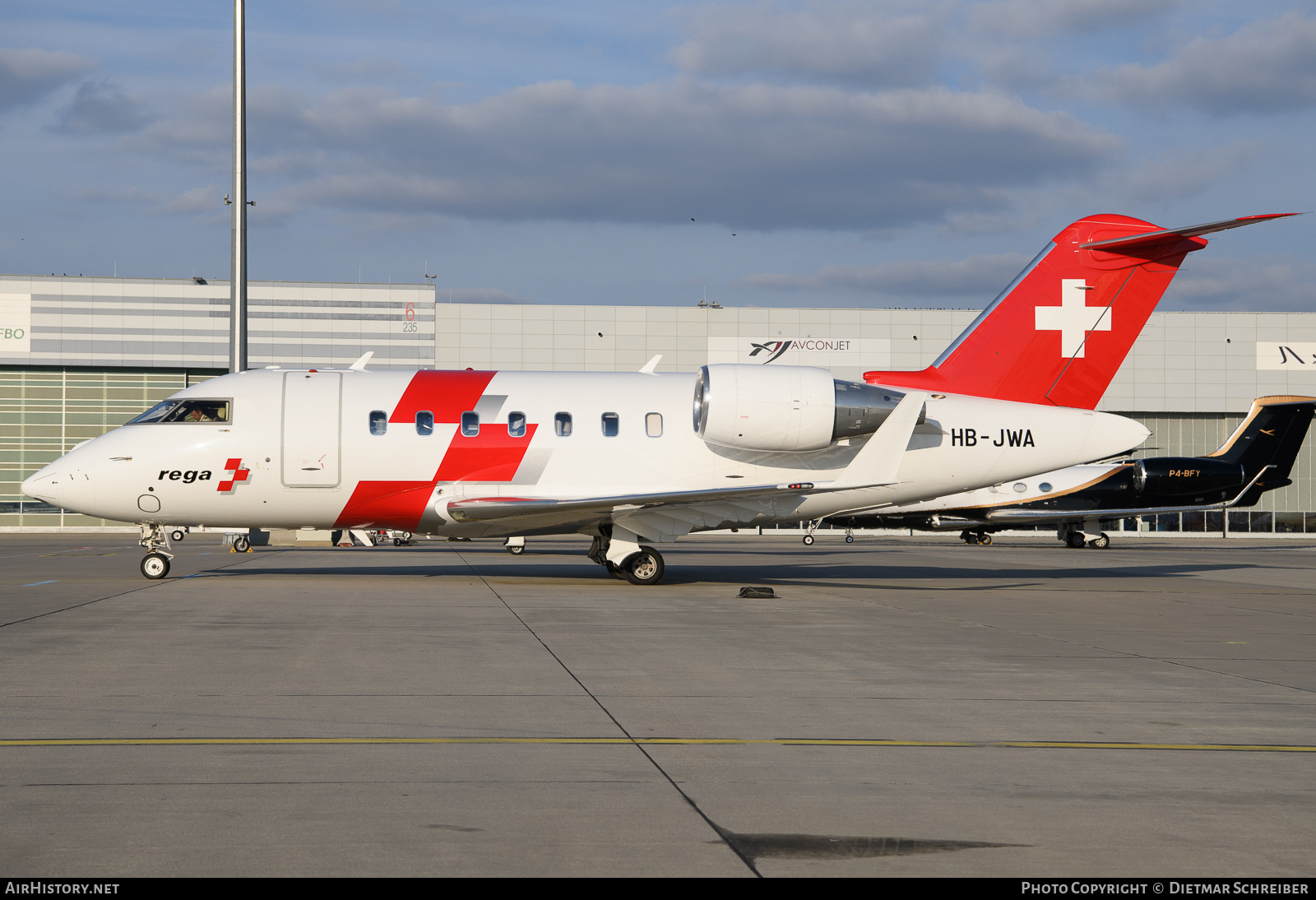 Aircraft Photo of HB-JWA | Bombardier Challenger 650 (CL-600-2B16) | REGA - Swiss Air Ambulance | AirHistory.net #775231
