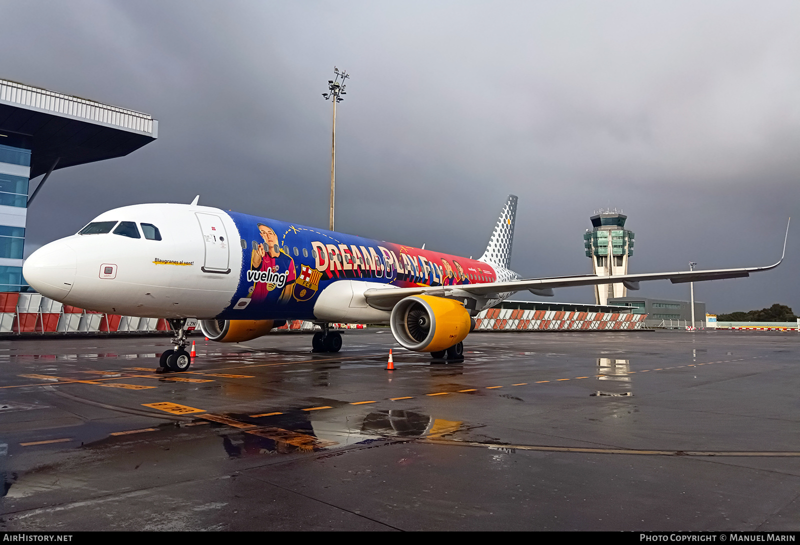 Aircraft Photo of EC-LZN | Airbus A320-214 | Vueling Airlines | AirHistory.net #775323