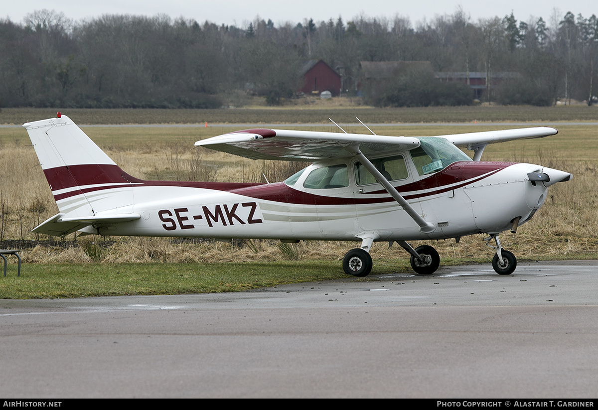 Aircraft Photo of SE-MKZ | Cessna 172N Skyhawk II | AirHistory.net #775630