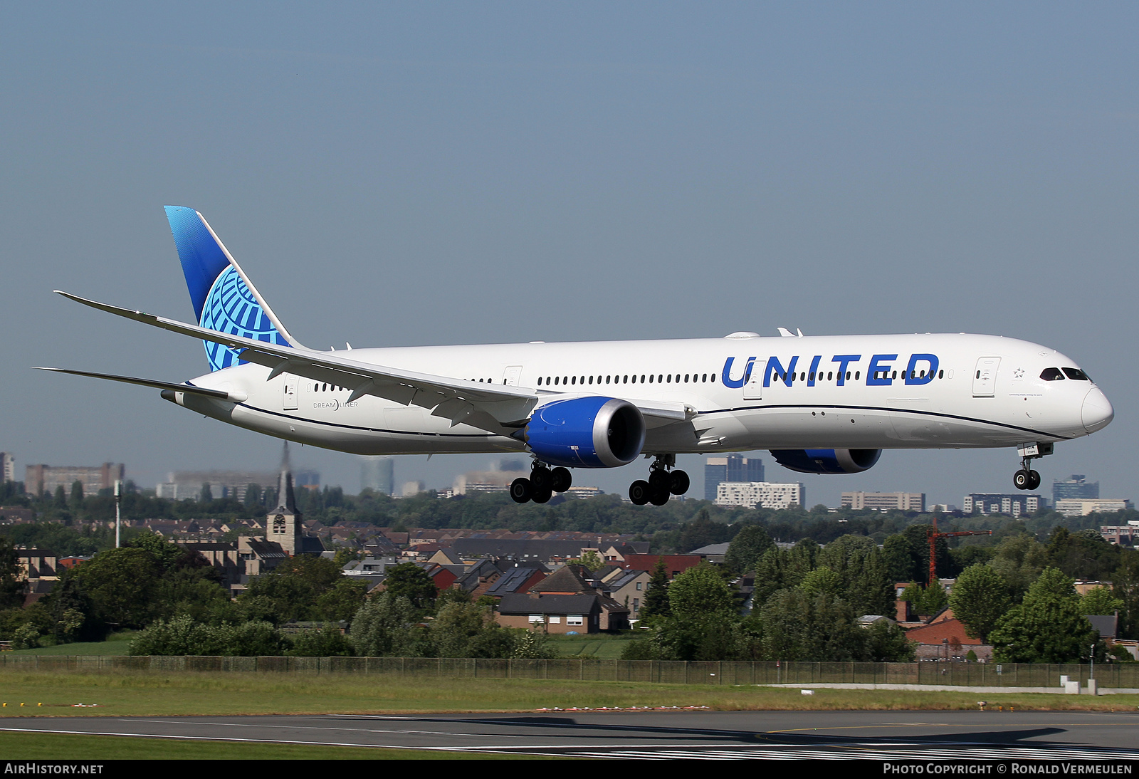 Aircraft Photo of N13014 | Boeing 787-10 Dreamliner | United Airlines | AirHistory.net #775674