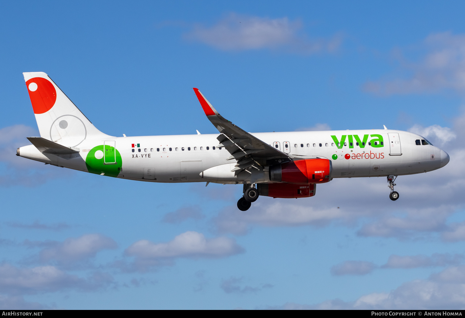 Aircraft Photo of XA-VYE | Airbus A320-232 | Viva Aerobús | AirHistory.net #775679