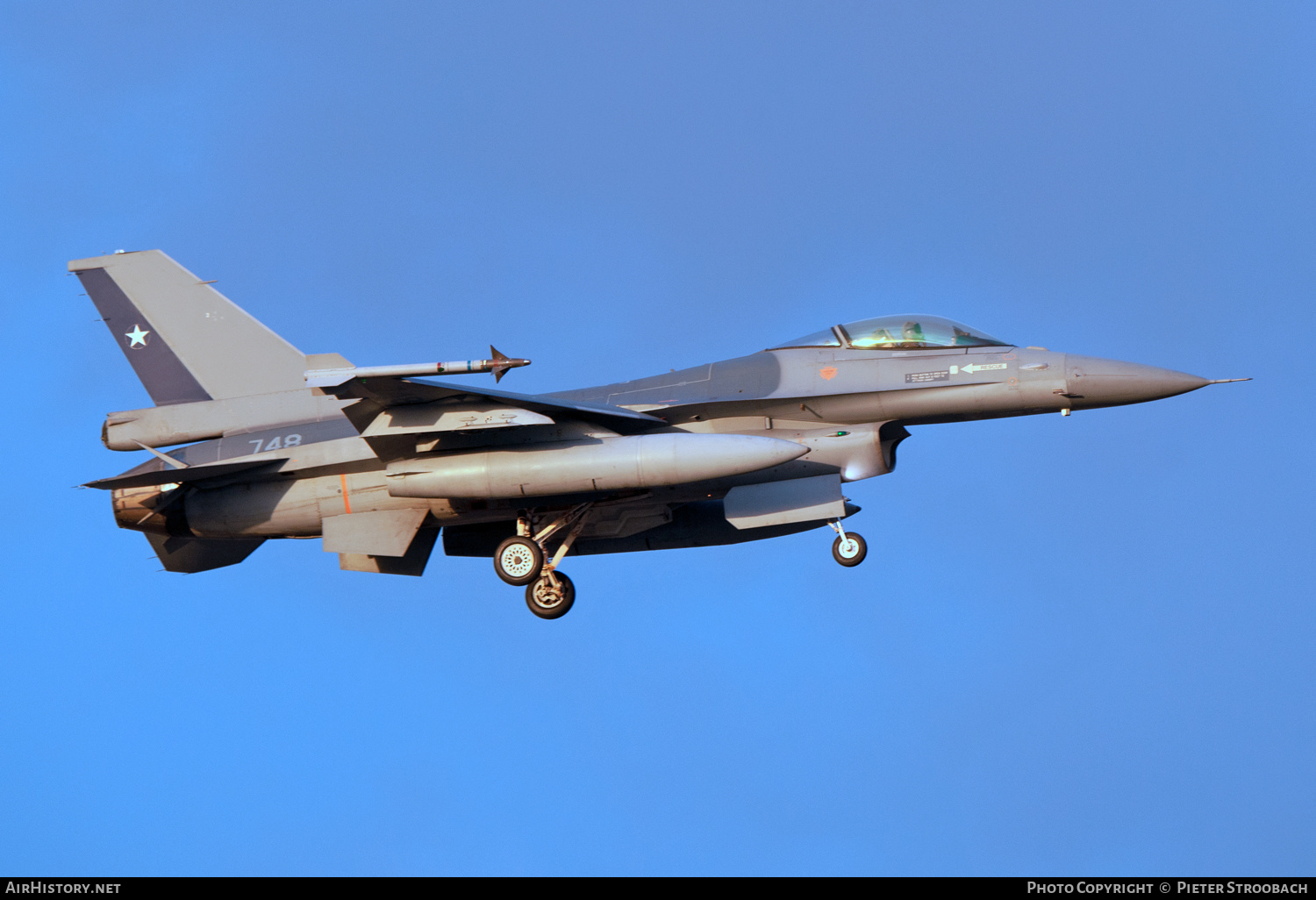 Aircraft Photo of 748 | General Dynamics F-16AM Fighting Falcon | Chile - Air Force | AirHistory.net #775815