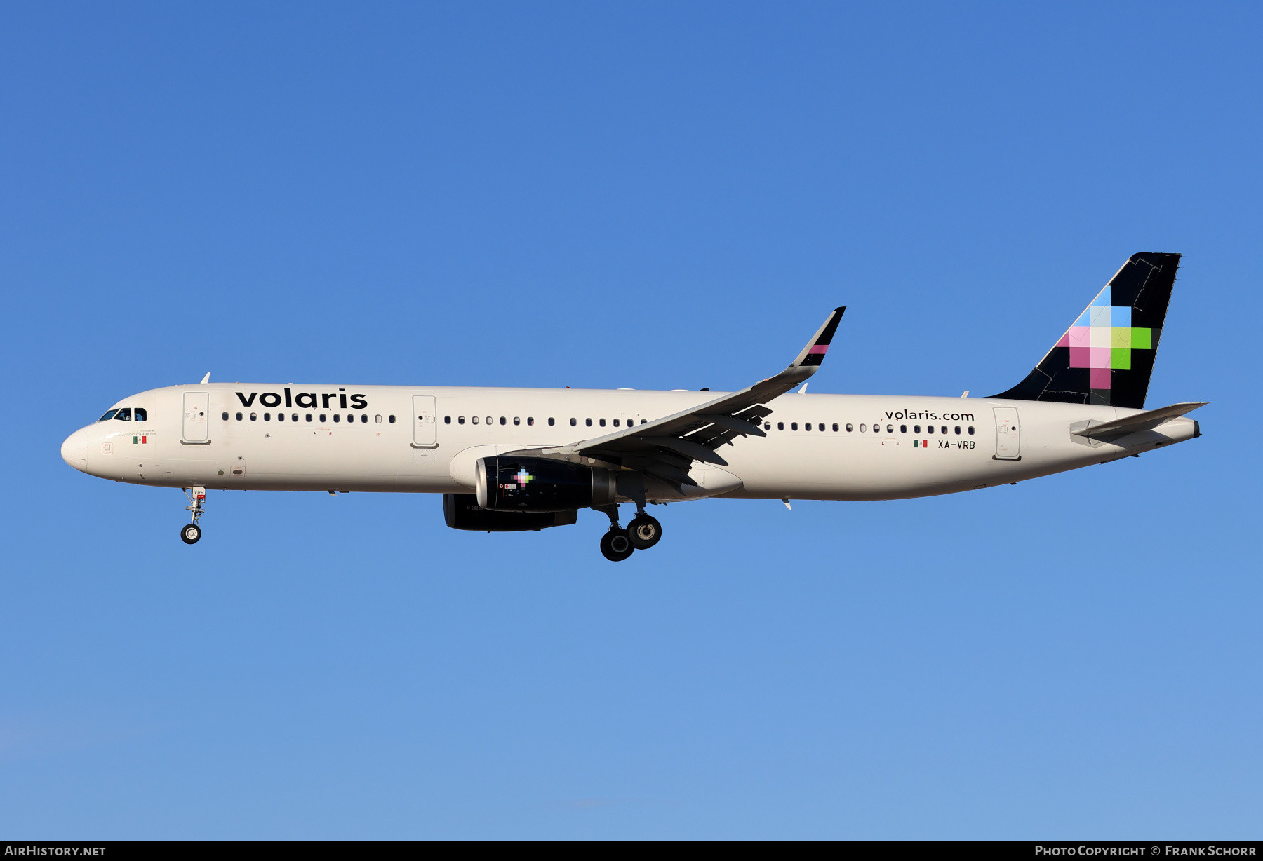 Aircraft Photo of XA-VRB | Airbus A321-231 | Volaris | AirHistory.net #776250