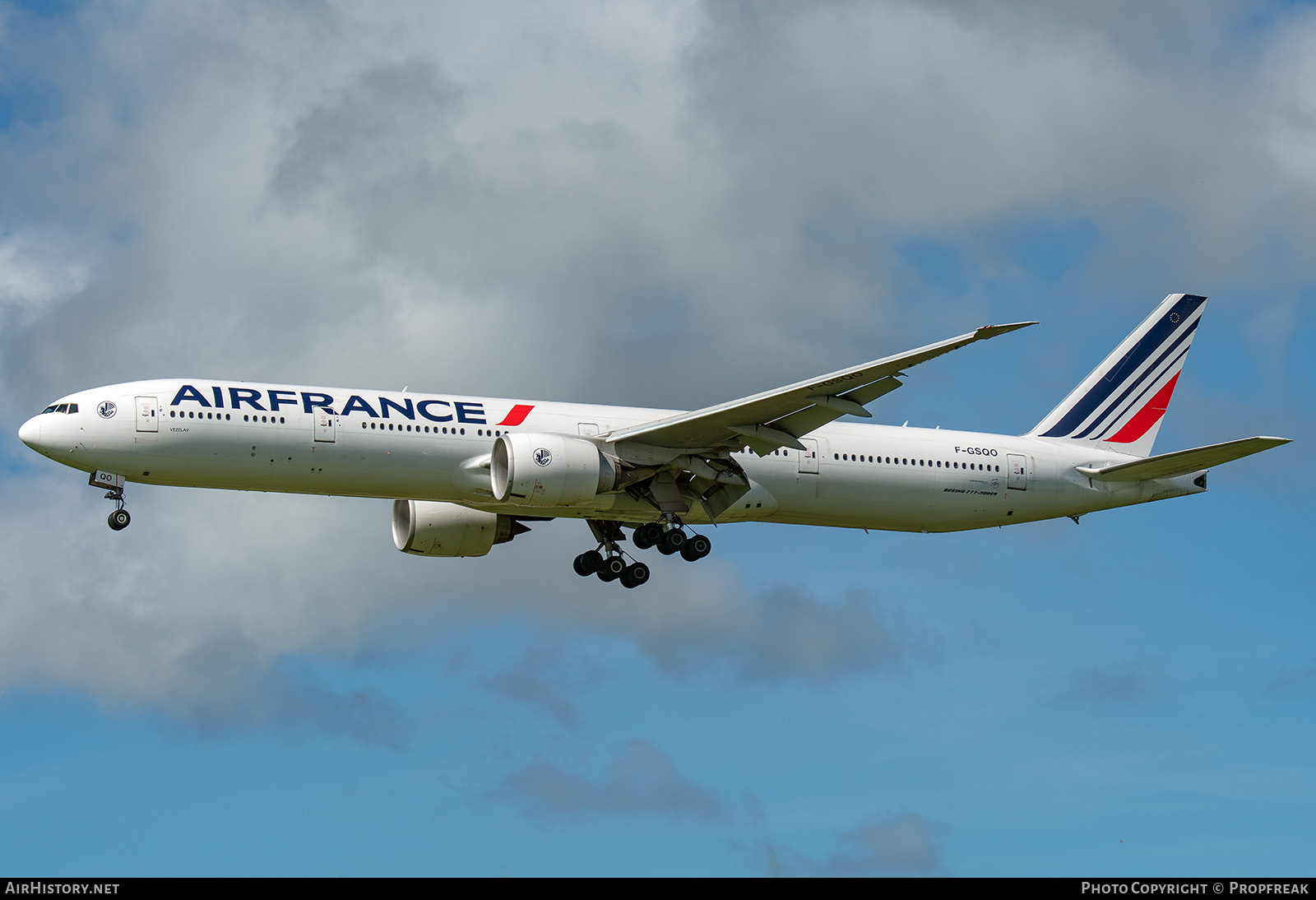 Aircraft Photo of F-GSQO | Boeing 777-328/ER | Air France | AirHistory.net #776264