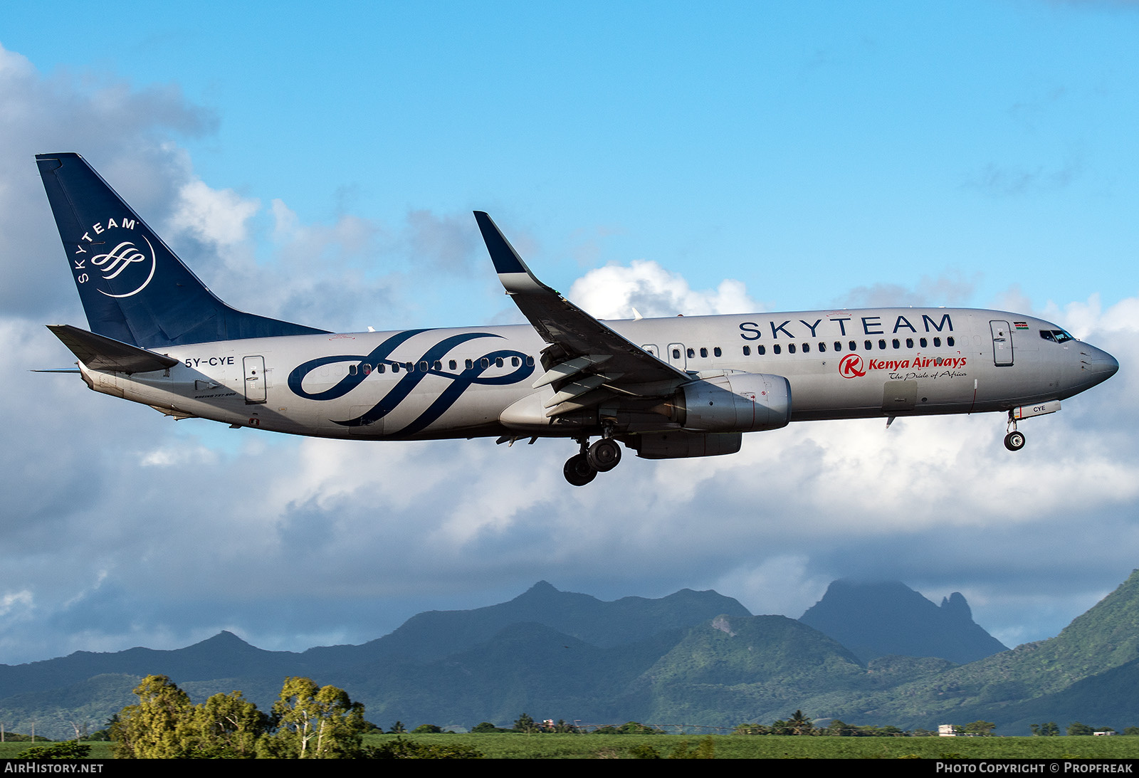Aircraft Photo of 5Y-CYE | Boeing 737-86N | Kenya Airways | AirHistory.net #776276
