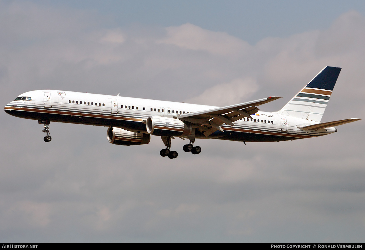 Aircraft Photo of EC-HDS | Boeing 757-256 | Privilege Style | AirHistory.net #776379