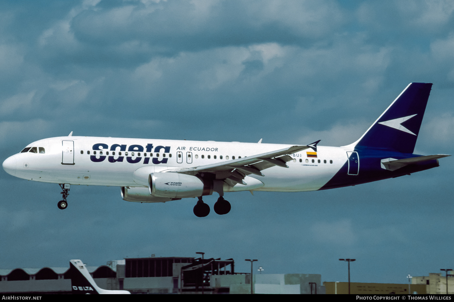 Aircraft Photo of HC-BUJ | Airbus A320-232 | SAETA | AirHistory.net #776421