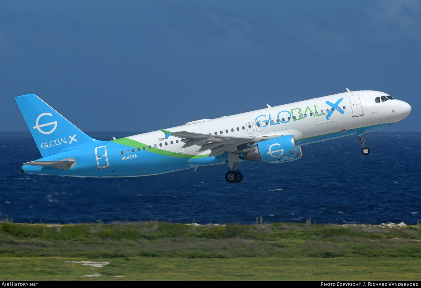 Aircraft Photo of N642VA | Airbus A320-214 | GlobalX | AirHistory.net #776428
