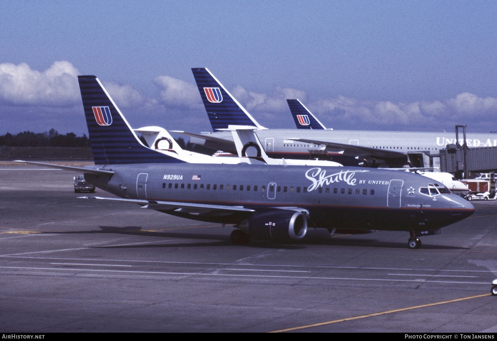 Aircraft Photo of N929UA | Boeing 737-522 | Shuttle by United | AirHistory.net #776547