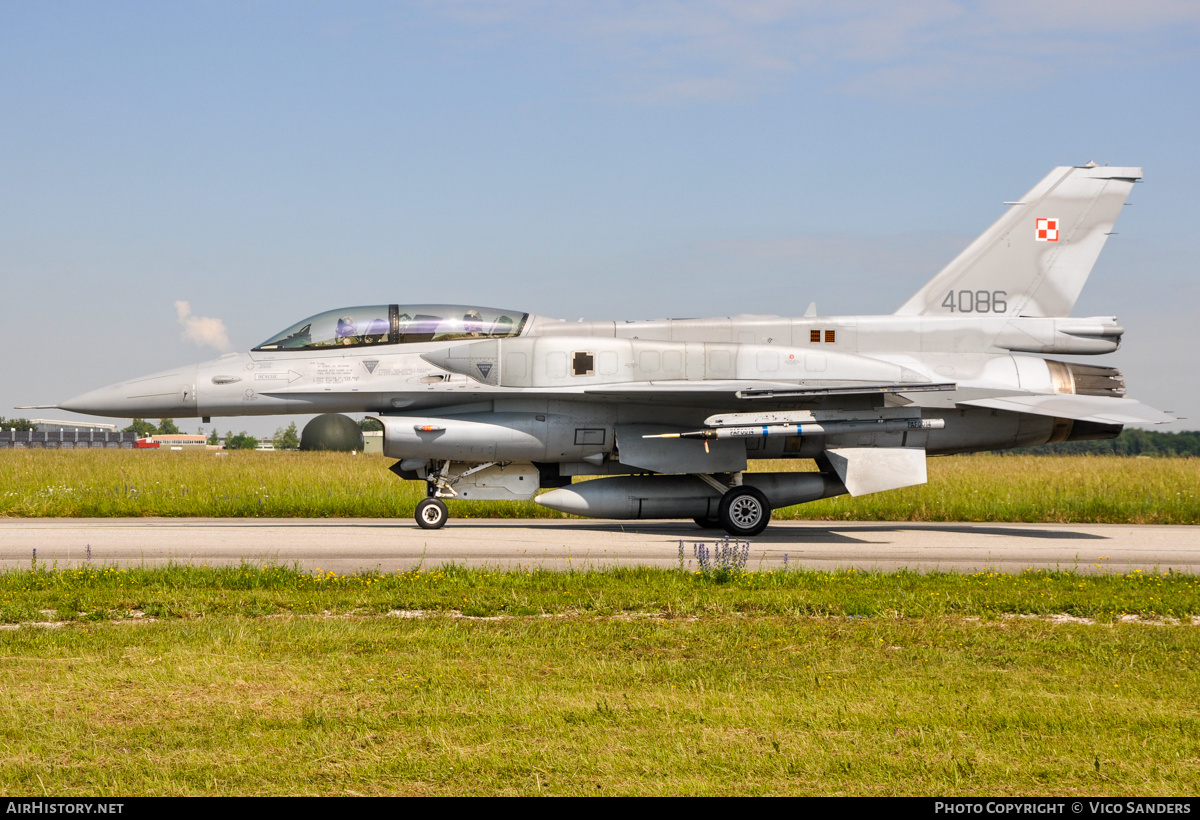 Aircraft Photo of 4086 | Lockheed Martin F-16DJ Fighting Falcon | Poland - Air Force | AirHistory.net #776643