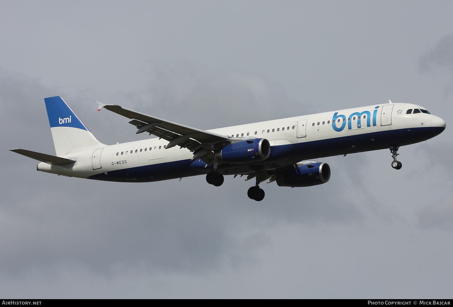 Aircraft Photo of G-MEDG | Airbus A321-231 | BMI - British Midland International | AirHistory.net #776650