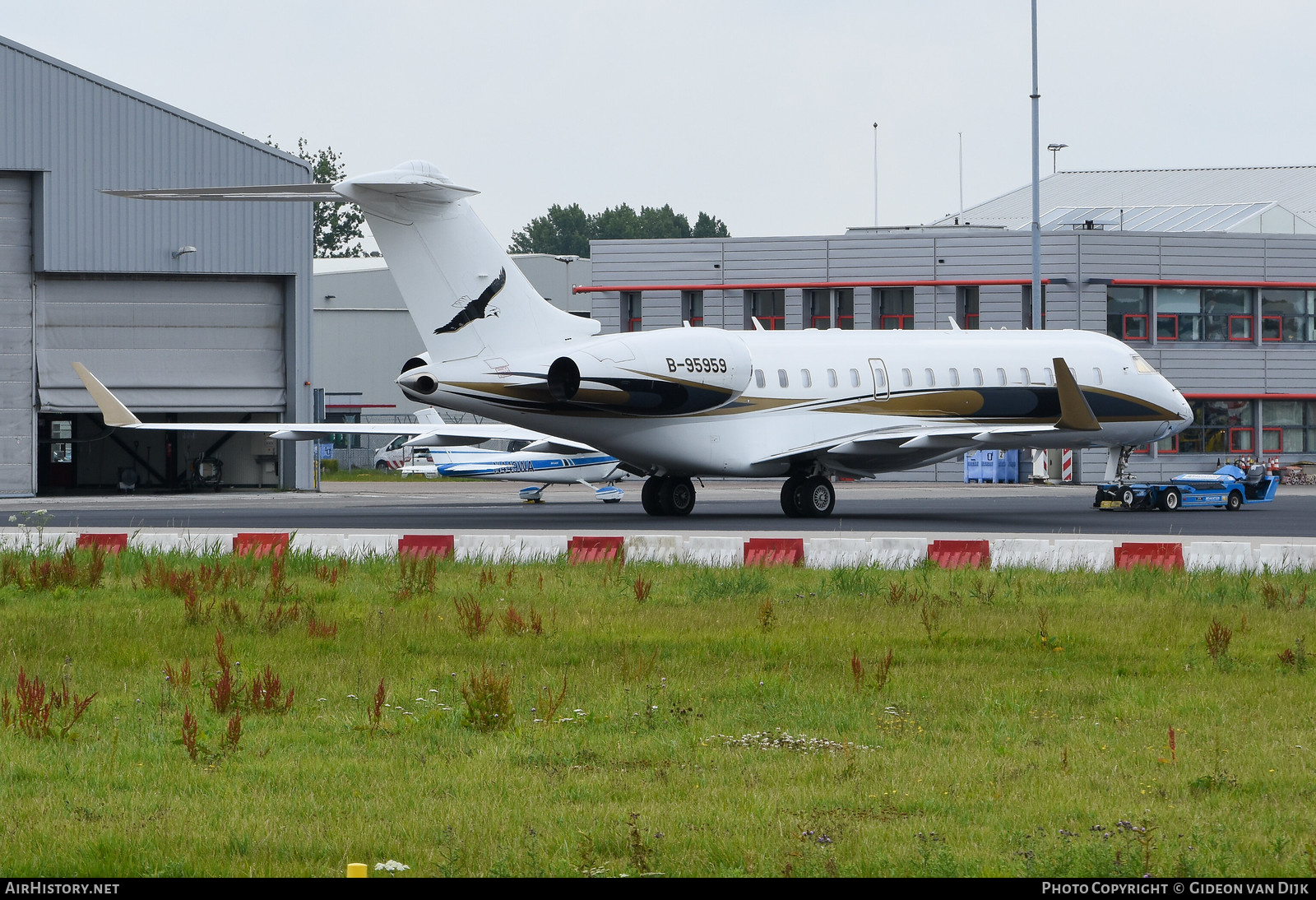 Aircraft Photo of B-95959 | Bombardier Global Express XRS (BD-700-1A10) | AirHistory.net #776688