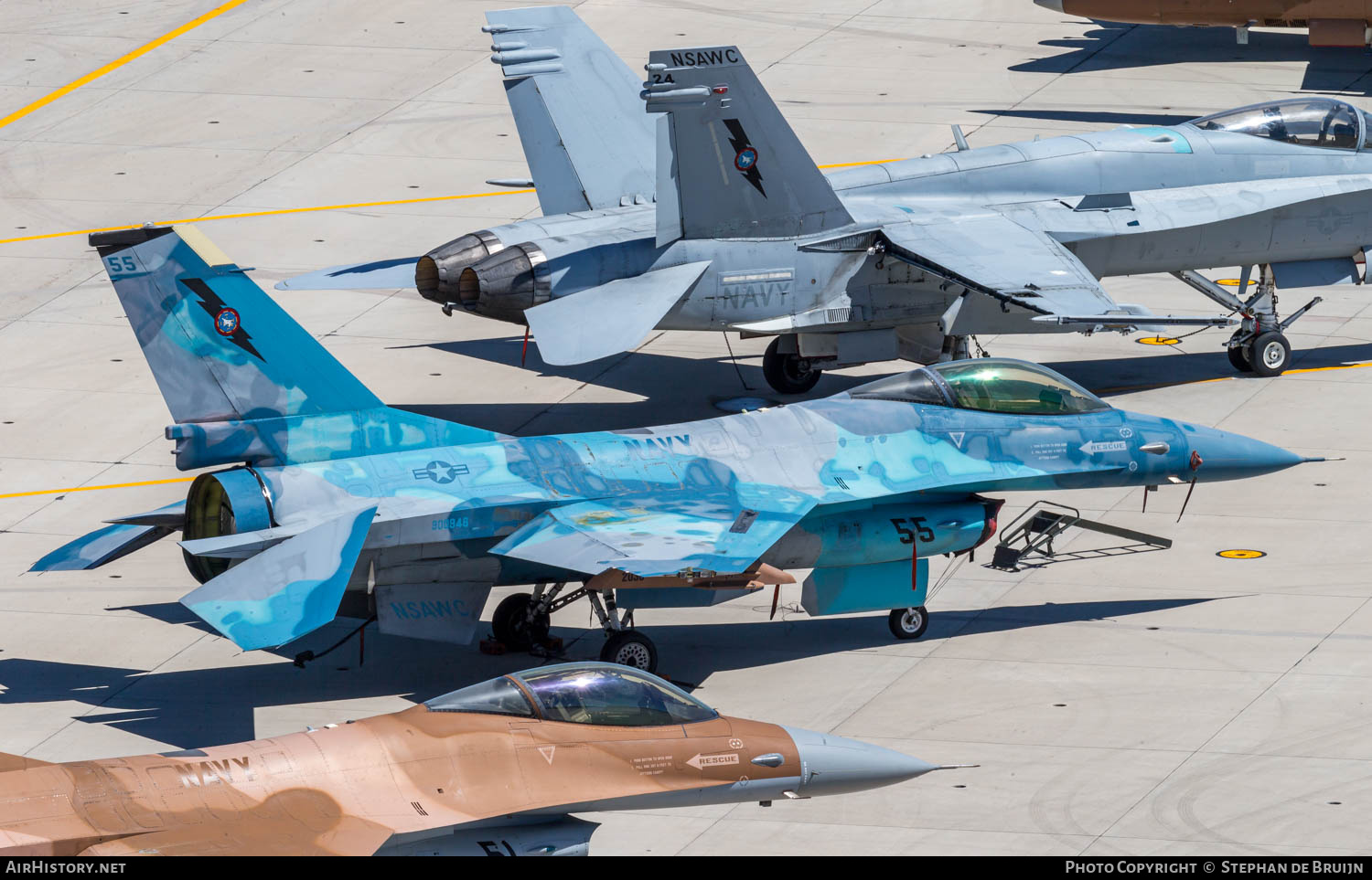 Aircraft Photo of 900946 | General Dynamics F-16A Fighting Falcon | USA - Navy | AirHistory.net #776811