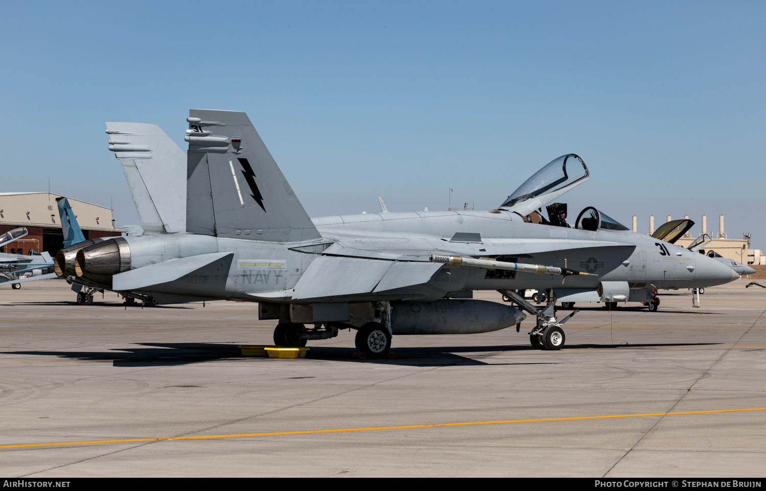 Aircraft Photo of 163718 | McDonnell Douglas F/A-18C Hornet | USA - Navy | AirHistory.net #776829