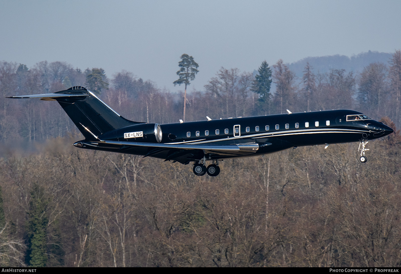 Aircraft Photo of SX-LNS | Bombardier Global Express XRS (BD-700-1A10) | AirHistory.net #777038
