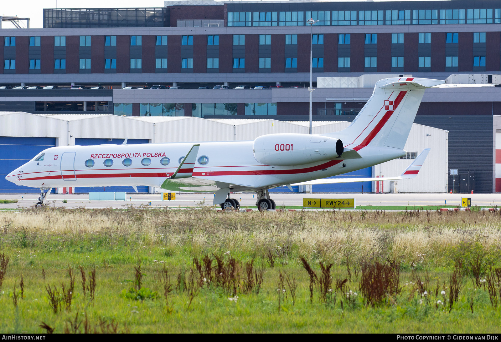 Aircraft Photo of 0001 | Gulfstream Aerospace G-V-SP Gulfstream G550 | Republic of Poland - Rzeczpospolita Polska | AirHistory.net #777141