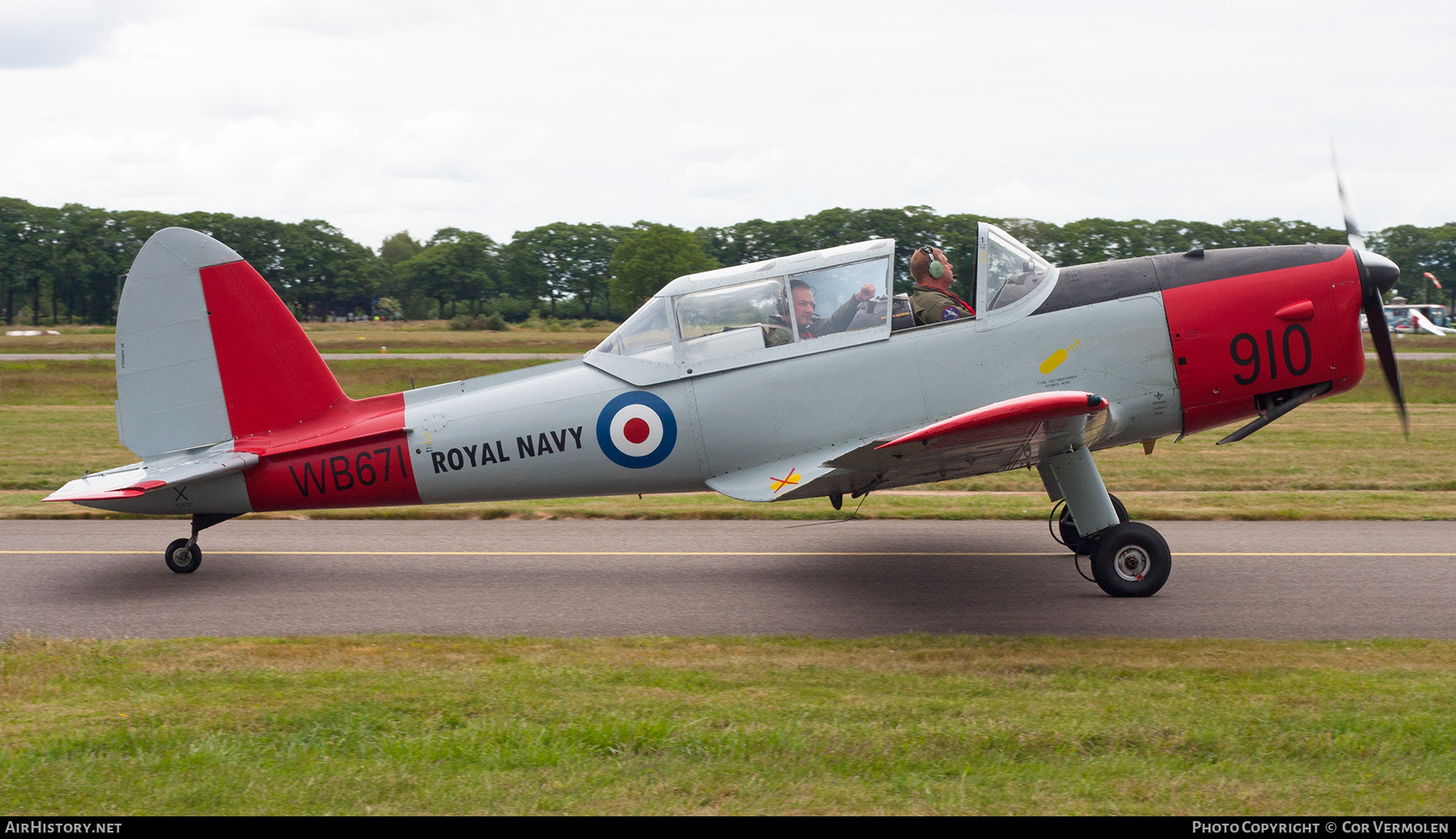 Aircraft Photo of G-BWTG / WB671 | De Havilland DHC-1 Chipmunk Mk22 | UK - Navy | AirHistory.net #777191