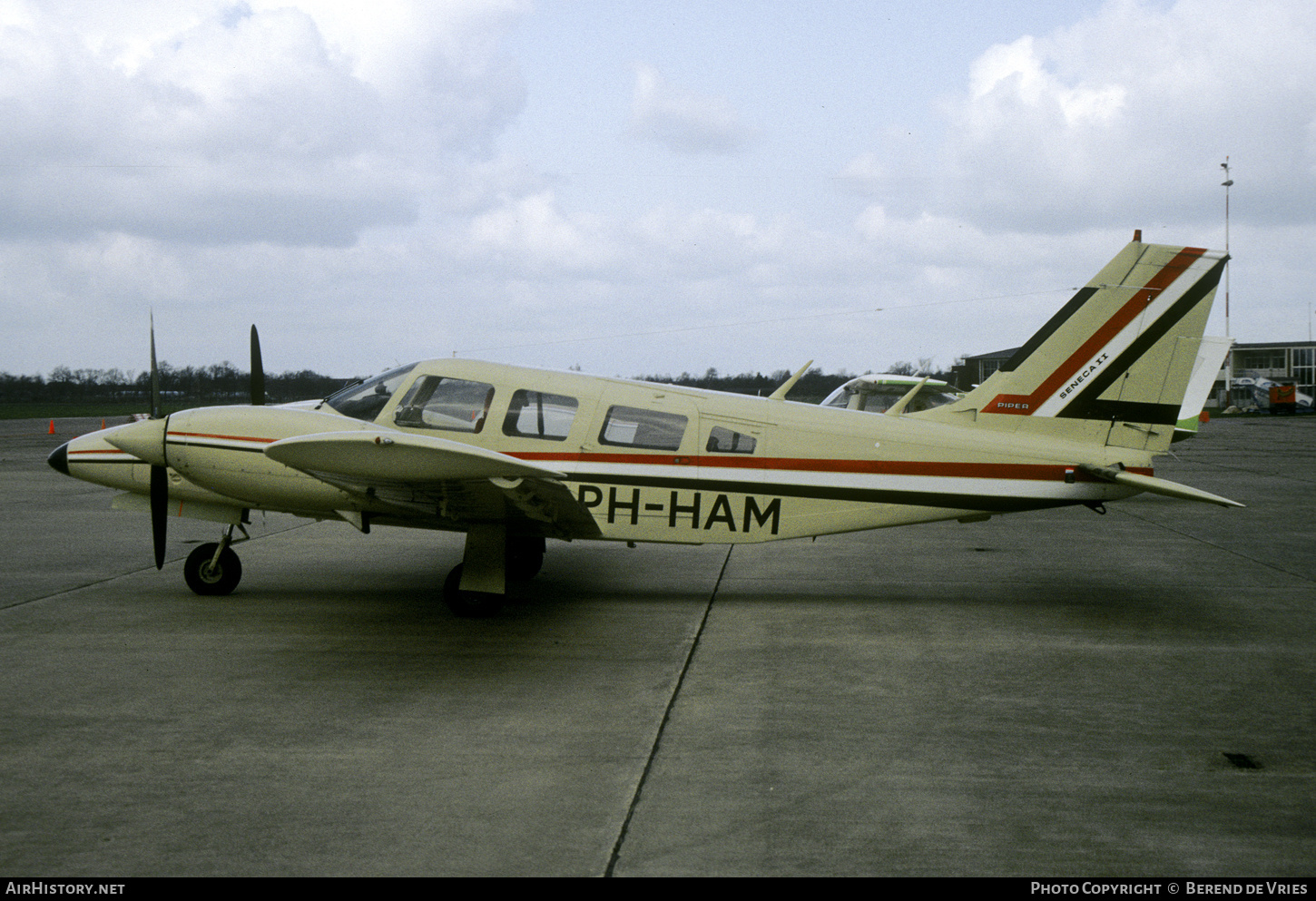 Aircraft Photo of PH-HAM | Piper PA-34-200T Seneca II | AirHistory.net #777204