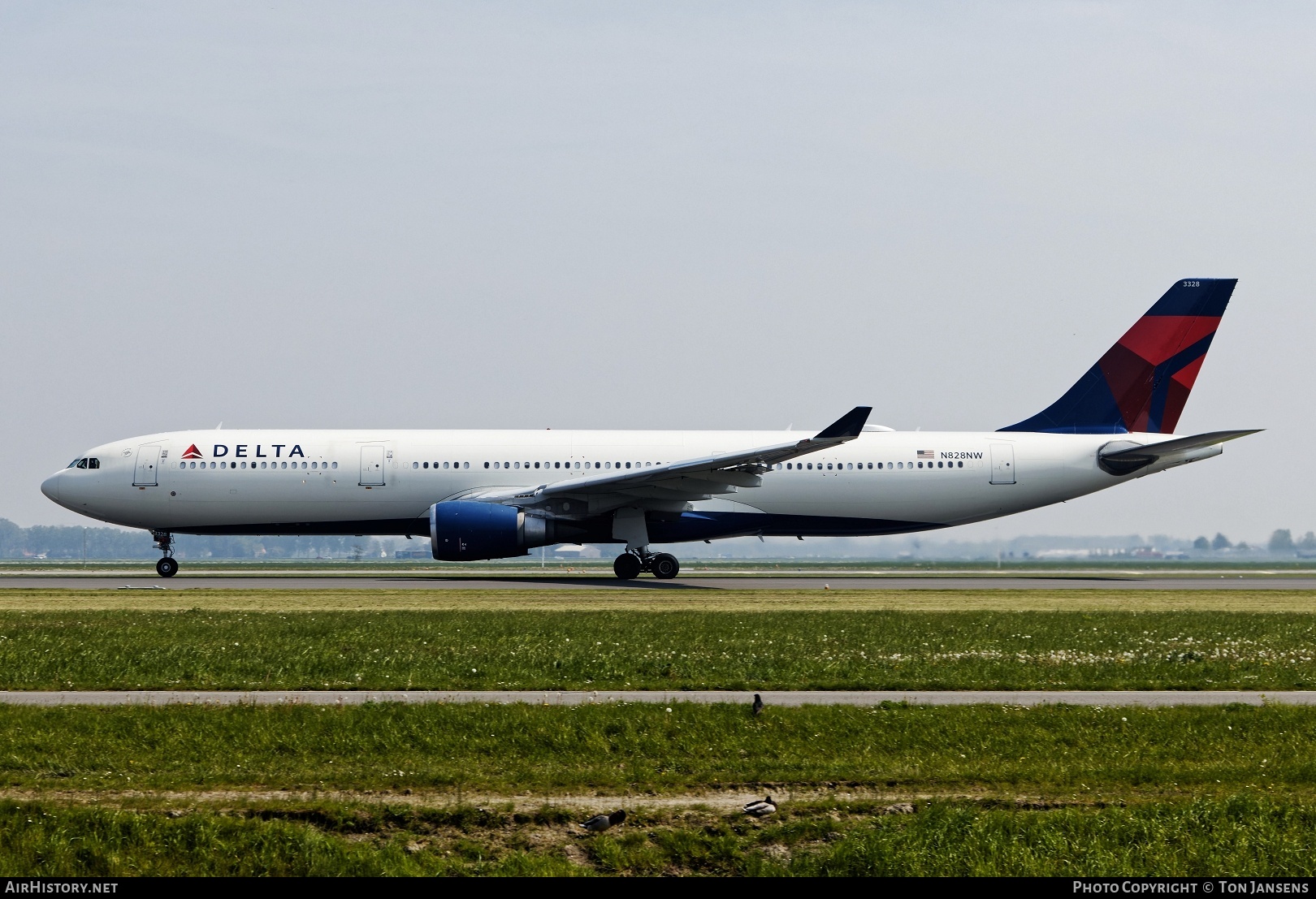 Aircraft Photo of N828NW | Airbus A330-302 | Delta Air Lines | AirHistory.net #777278