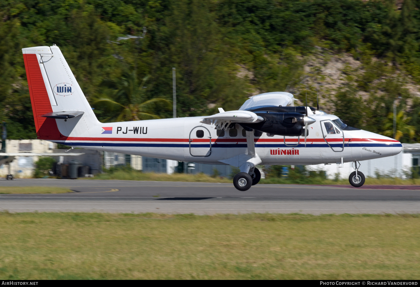 Aircraft Photo of PJ-WIU | De Havilland Canada DHC-6-300 Twin Otter | Winair - Windward Islands Airways | AirHistory.net #777280