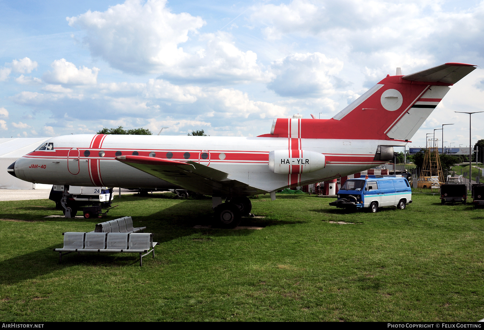 Aircraft Photo of HA-YLR | Yakovlev Yak-40E | LRI - Légiforgalmi és Repülőtéri Igazgatóságot - Flight Inspection Service | AirHistory.net #777372