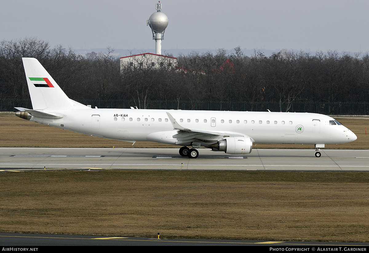 Aircraft Photo of A6-KAH | Embraer Lineage 1000 (ERJ-190-100ECJ) | Al Habtoor Group | AirHistory.net #777383