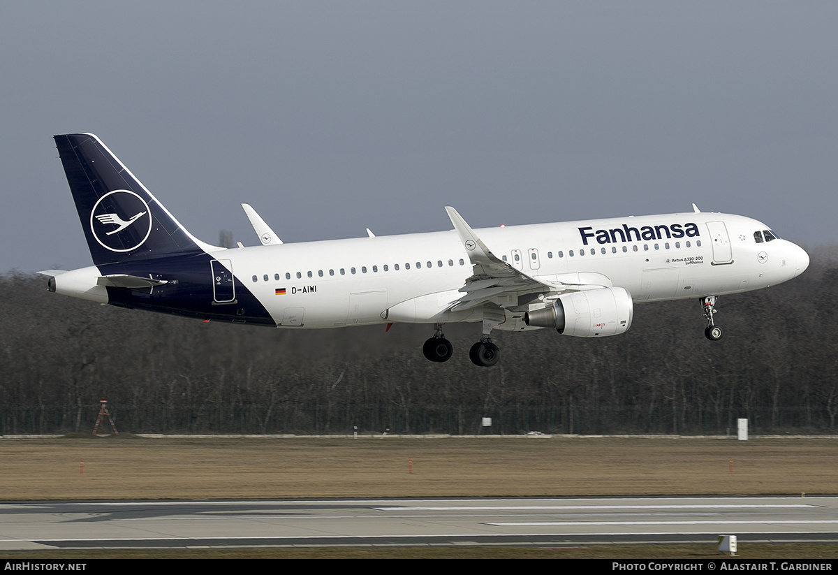 Aircraft Photo of D-AIWI | Airbus A320-214 | Lufthansa | AirHistory.net #777384