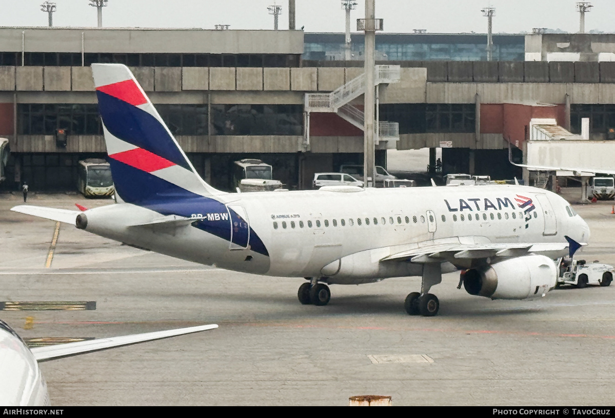 Aircraft Photo of PR-MBW | Airbus A319-132 | LATAM Airlines | AirHistory.net #777385