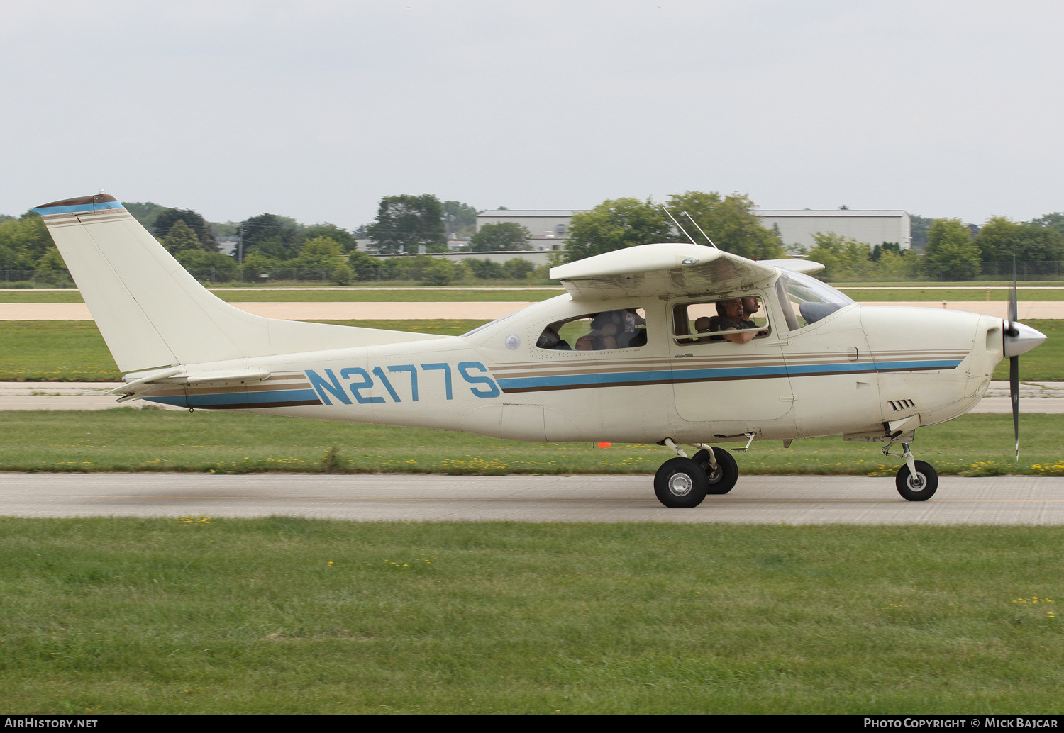 Aircraft Photo of N2177S | Cessna 210L Centurion | AirHistory.net #777503