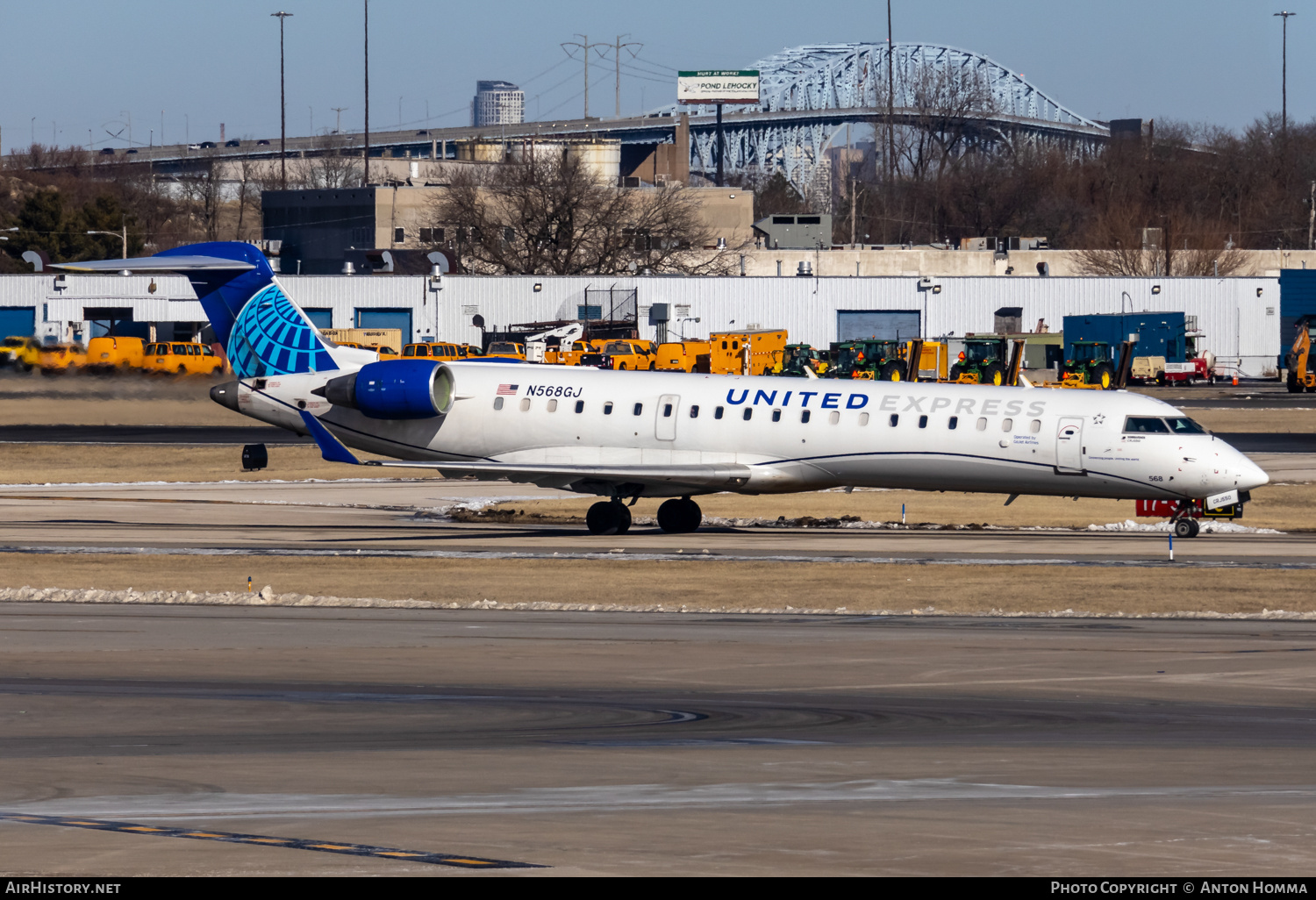 Aircraft Photo of N568GJ | Bombardier CRJ-550 (CL-600-2C11) | United Express | AirHistory.net #777614