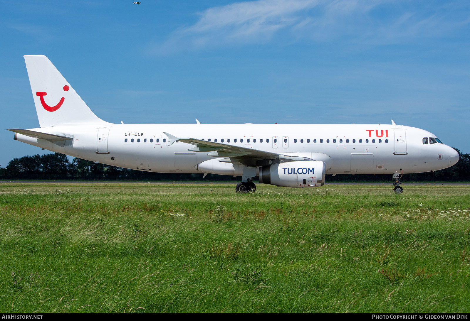 Aircraft Photo of LY-ELK | Airbus A320-232 | TUI | AirHistory.net #777837
