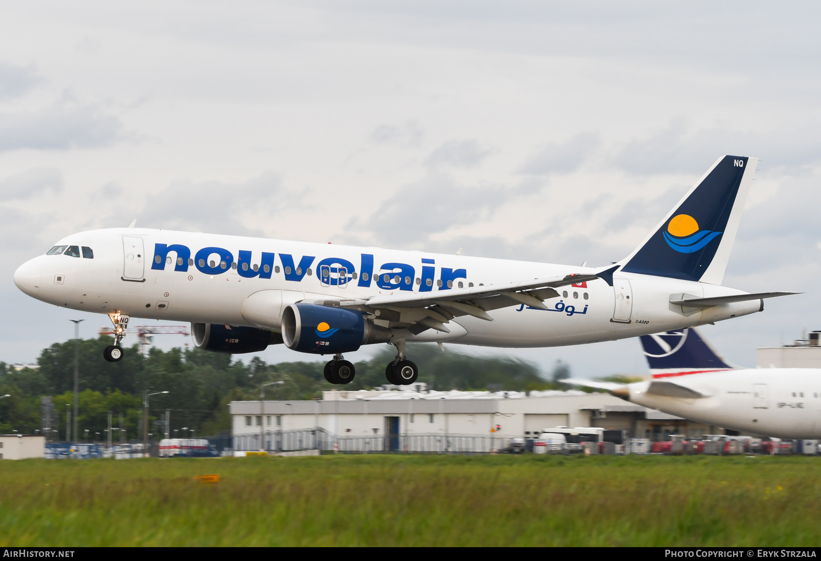 Aircraft Photo of TS-INQ | Airbus A320-214 | Nouvelair Tunisie | AirHistory.net #777869
