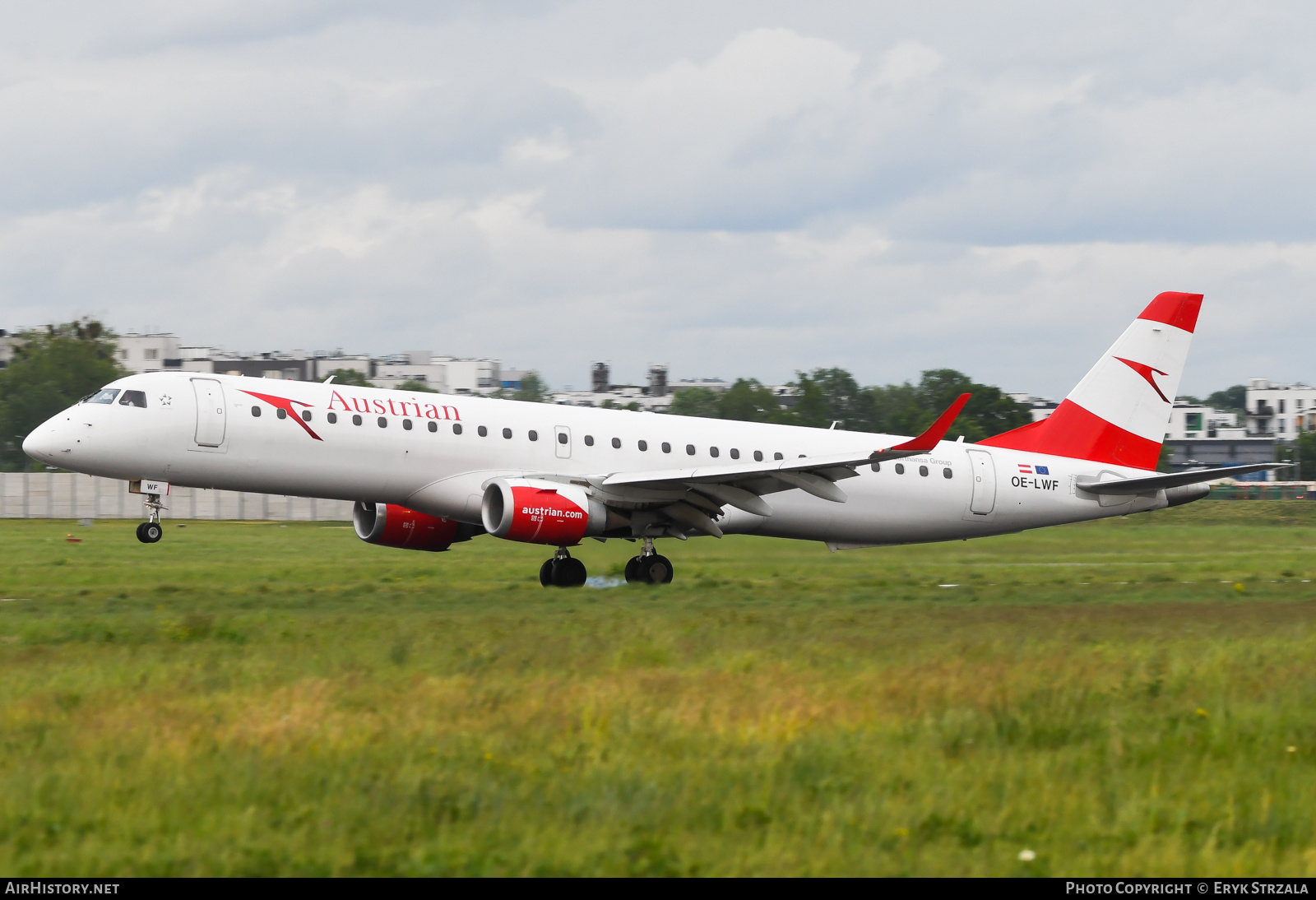 Aircraft Photo of OE-LWF | Embraer 195LR (ERJ-190-200LR) | Austrian Airlines | AirHistory.net #777896