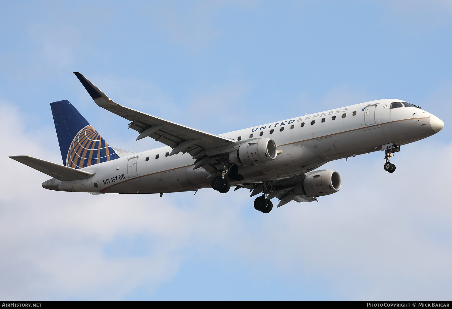 Aircraft Photo of N134SY | Embraer ERJ-175LR (ERJ-170-200 LR) | United Express | AirHistory.net #777965
