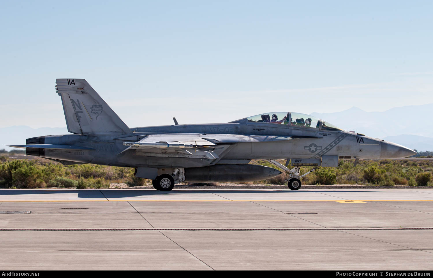 Aircraft Photo of 166892 | Boeing F/A-18F Super Hornet | USA - Navy | AirHistory.net #778177
