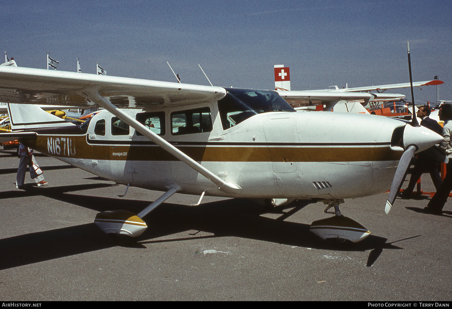 Aircraft Photo of N1671U | Cessna 207A Skywagon 207 | AirHistory.net #778423
