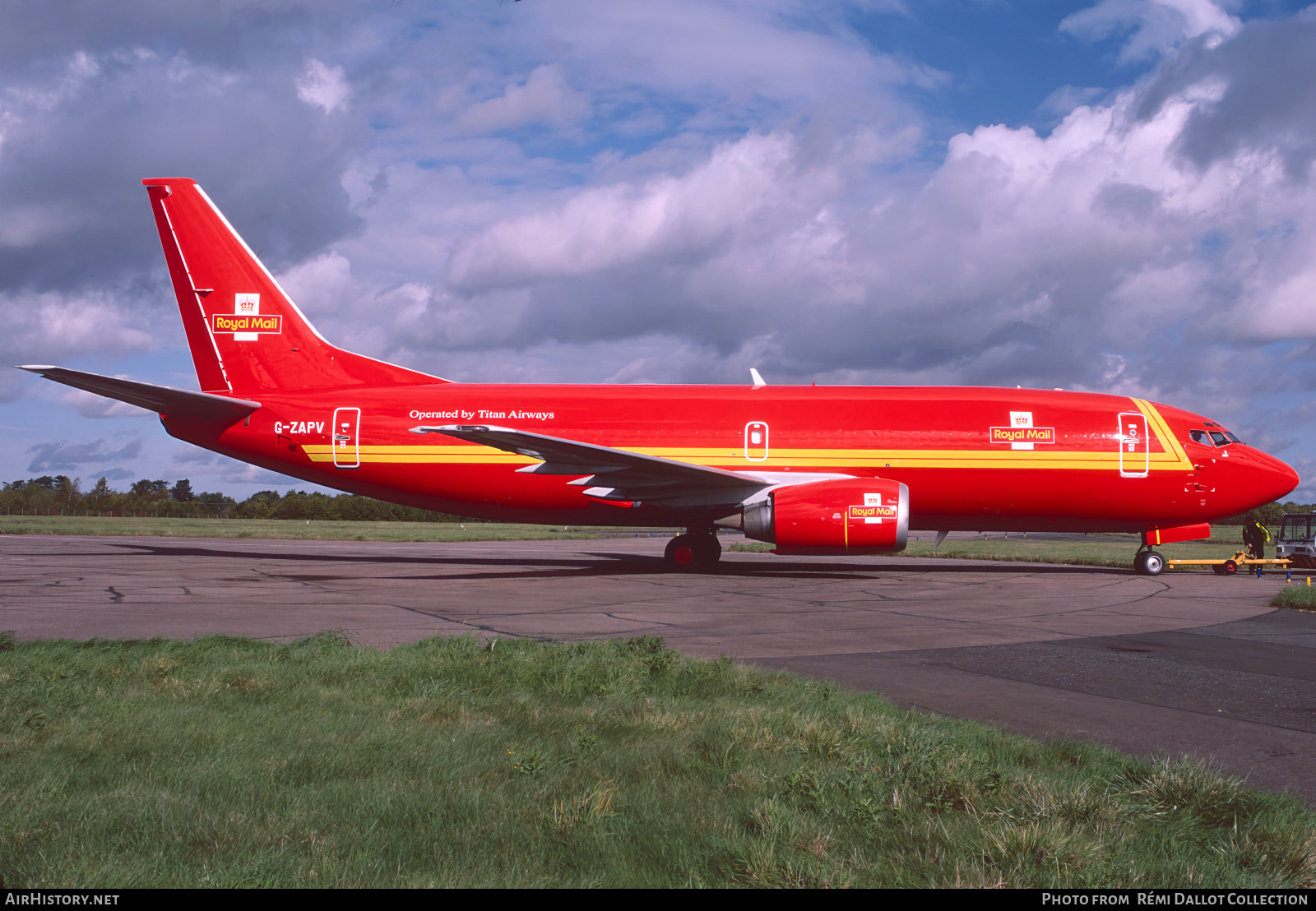 Aircraft Photo of G-ZAPV | Boeing 737-3Y0(SF) | Royal Mail | AirHistory.net #778676