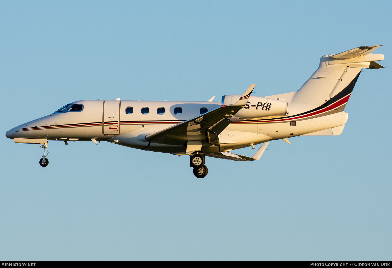 Aircraft Photo of CS-PHI | Embraer EMB-505 Phenom 300 | AirHistory.net #778711