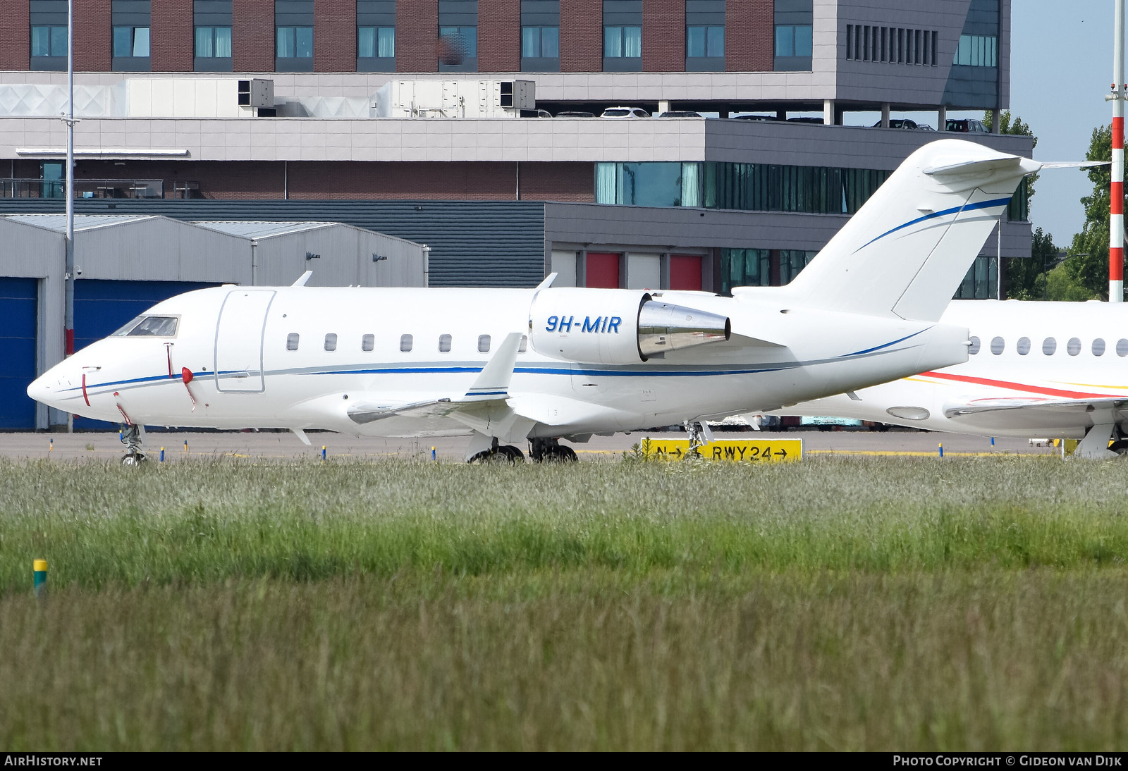 Aircraft Photo of 9H-MIR | Canadair Challenger 604 (CL-600-2B16) | AirHistory.net #778731