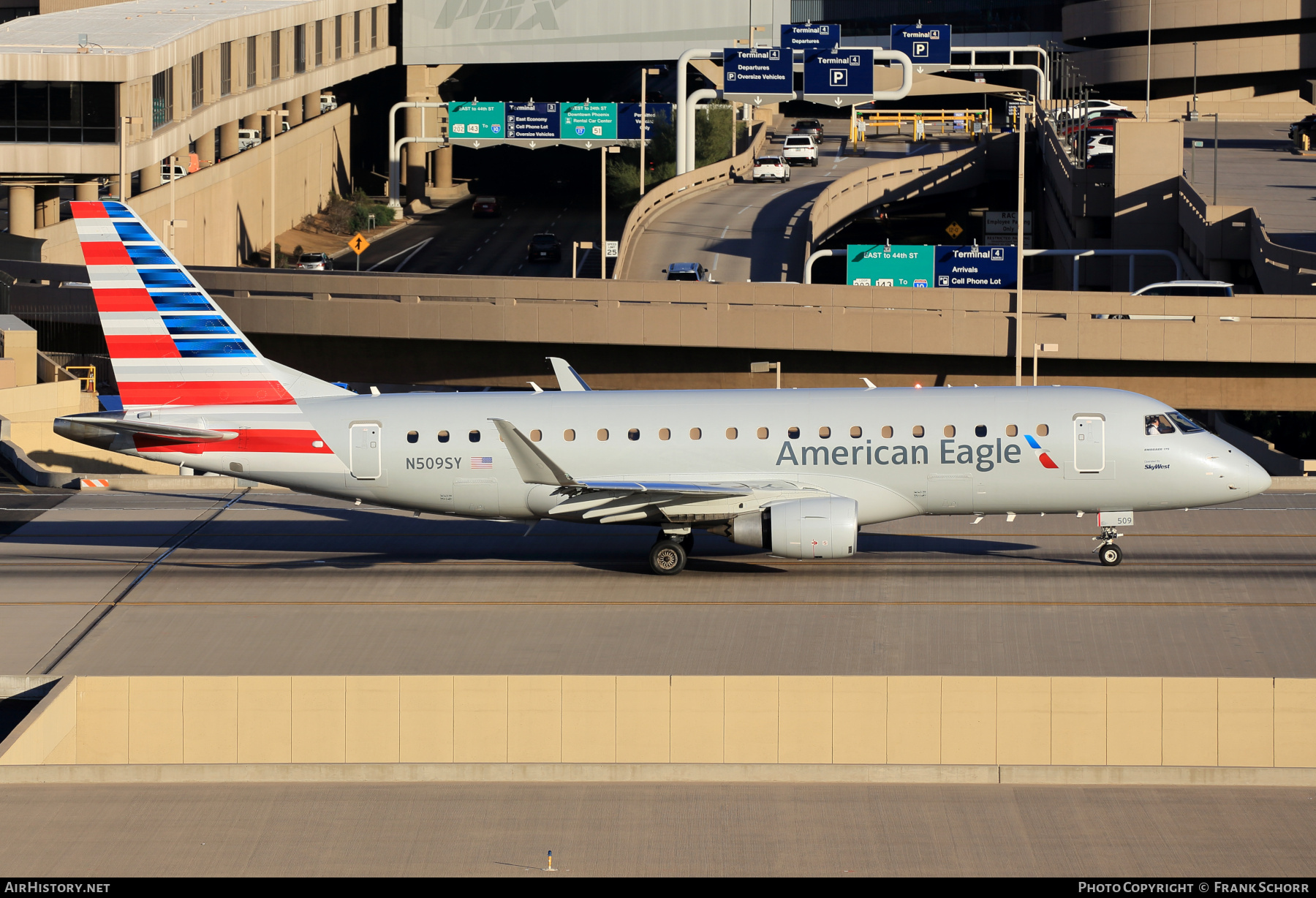 Aircraft Photo of N509SY | Embraer 175LR (ERJ-170-200LR) | American Eagle | AirHistory.net #778738