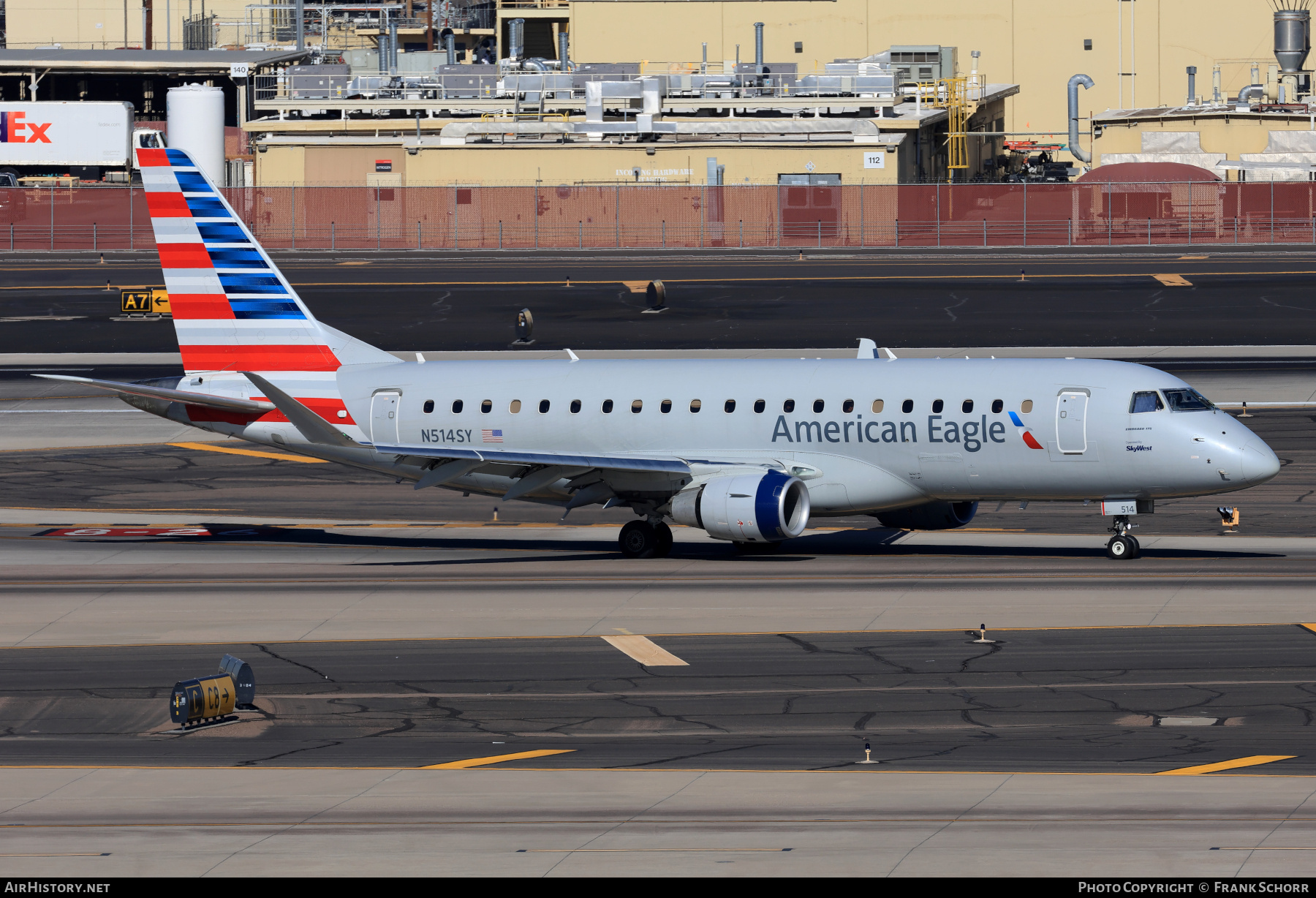 Aircraft Photo of N514SY | Embraer 175LR (ERJ-170-200LR) | American Eagle | AirHistory.net #778743