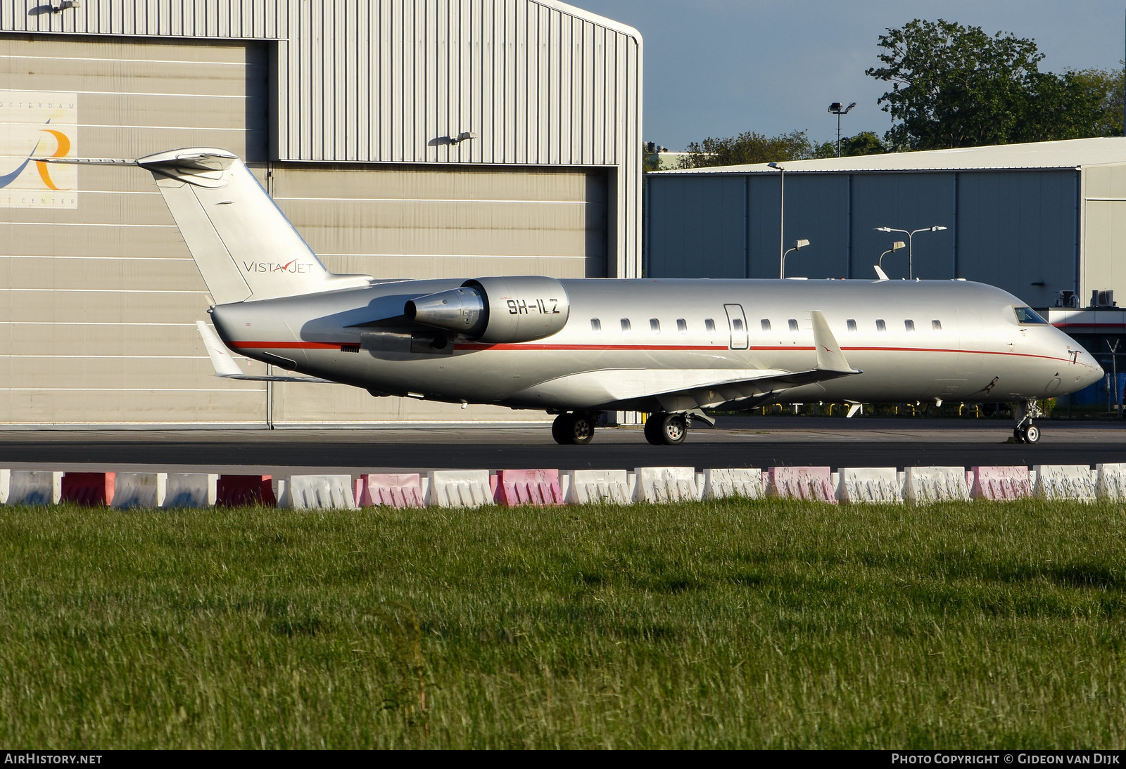Aircraft Photo of 9H-ILZ | Bombardier Challenger 850 (CRJ-200SE/CL-600-2B19) | VistaJet | AirHistory.net #778753