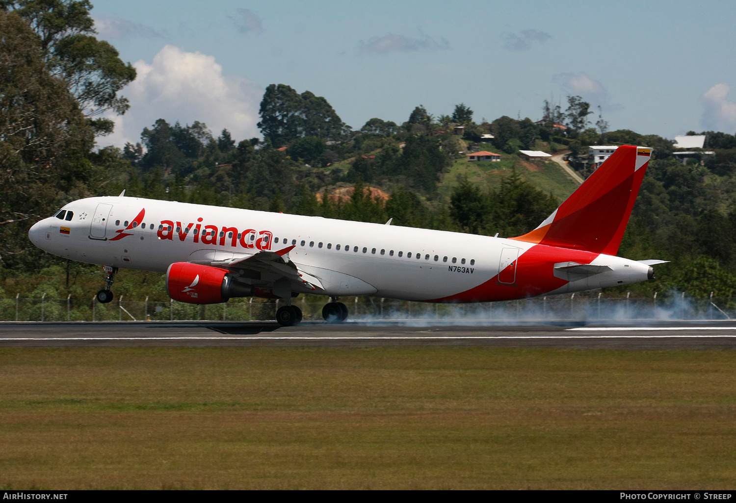 Aircraft Photo of N763AV | Airbus A320-214 | Avianca | AirHistory.net #778793