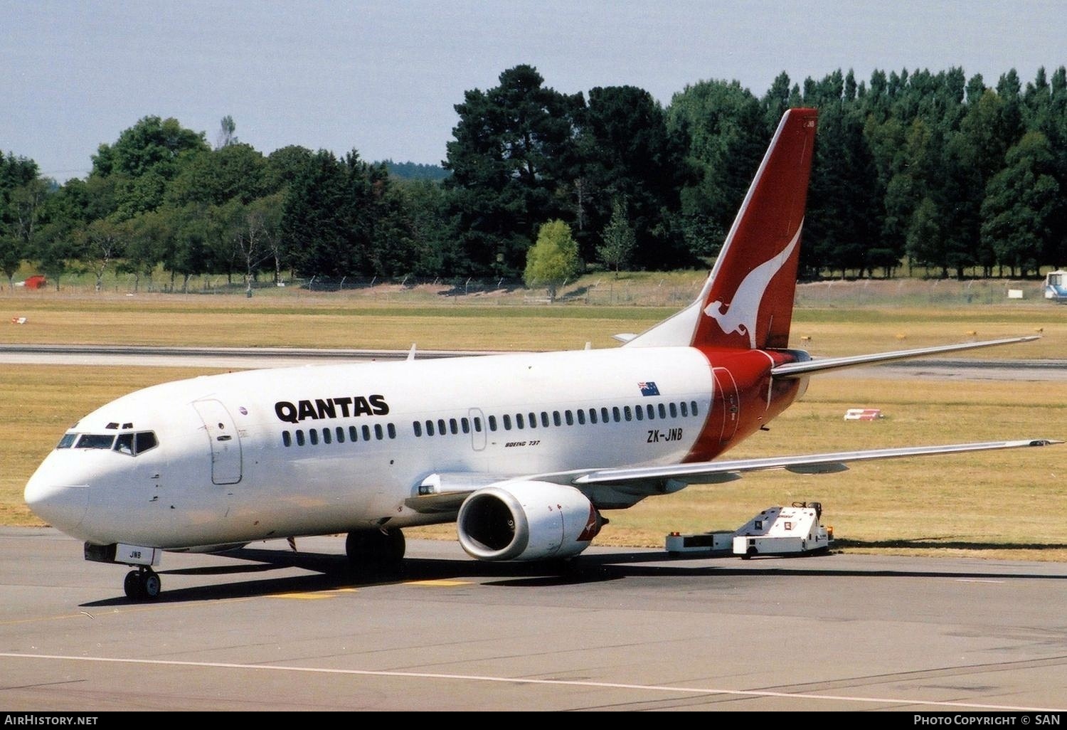 Aircraft Photo of ZK-JNB | Boeing 737-376 | Qantas | AirHistory.net #778842