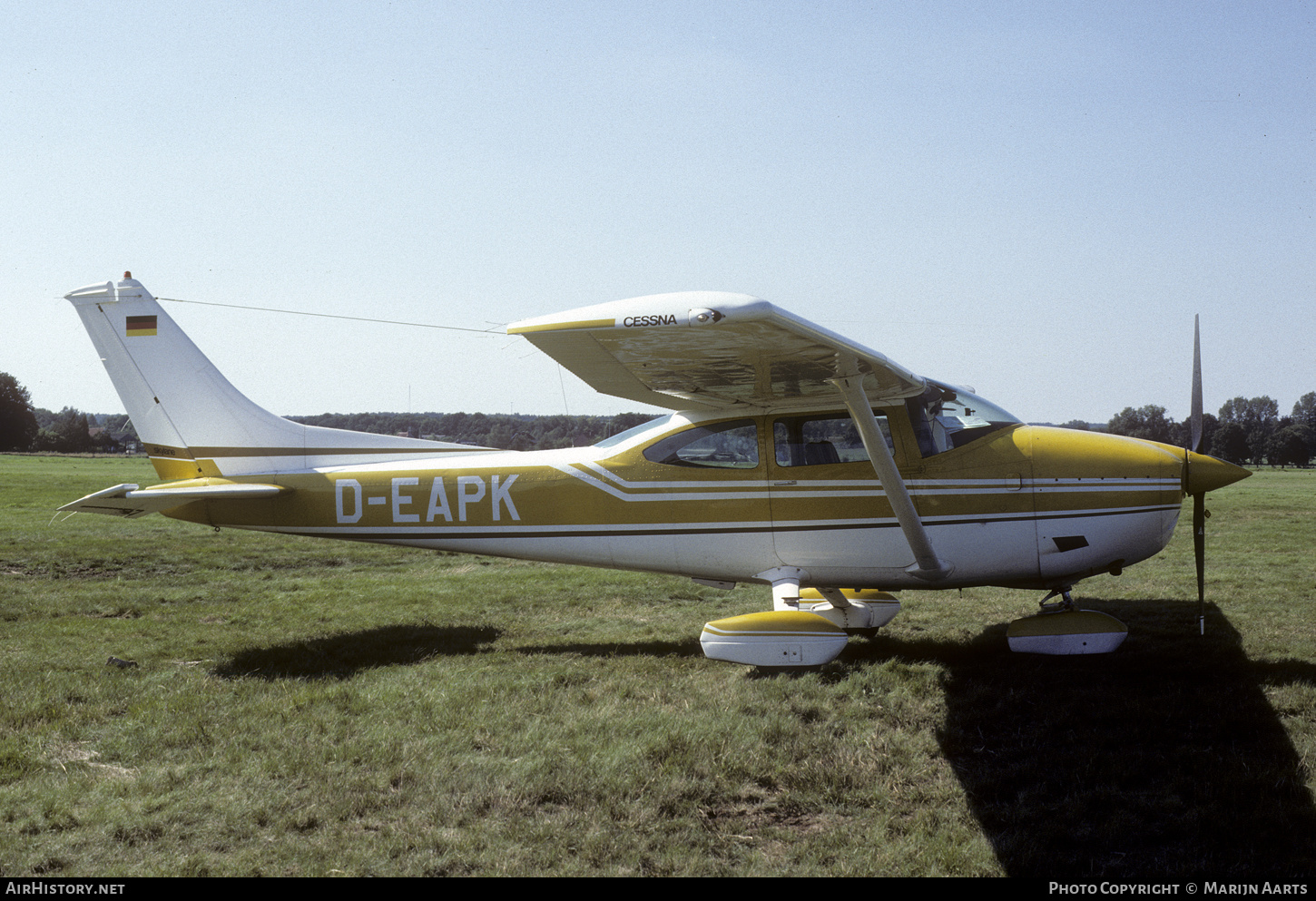 Aircraft Photo of D-EAPK | Cessna 182P Skylane | AirHistory.net #778904